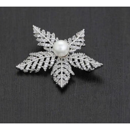 بروش نحاس مطلي بالبلاتينيوم كود 8489 Platinum-plated brass brooch, code 8489