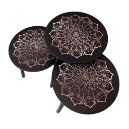 طقم طاولات جانبية دائرية بنقشة ماندالا فنية – 3 قطع 3-Piece Round Side Tables Set with Artistic Mandala Design