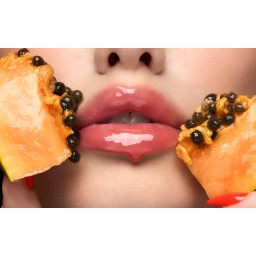 زيت لامع للشفاه Pleasure Nourishing Lip Oil Elixir