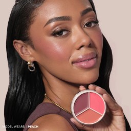 بلاشر ثلاثي ماجيك تاتش Magic Touch Blush Trio