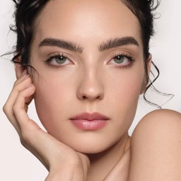 بخاخ تثبيت المكياج ميني إمبكابل بلمسة مطفية مخملية Mini Impeccable Blurring Matte Setting Spray