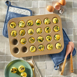 صينية كب كيك صغيرة 24 فتحة ذهبية غير لاصقة Mini cupcake tray, 24 holes, gold, non-stick