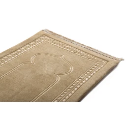 سجادة صلاة محفورة لون ذهبي Bronz Emboss Prayer Mat