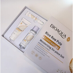 مجموعة بيواكوا (Bioaqua) للعناية بالبشرة بخلاصة لب الأرز الخام Bioaqua Rice Raw Pulp Rejuvenating Moisturizing Six-Piece Suit