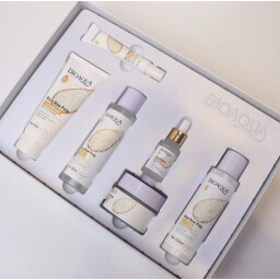 مجموعة بيواكوا (Bioaqua) للعناية بالبشرة بخلاصة لب الأرز الخام Bioaqua Rice Raw Pulp Rejuvenating Moisturizing Six-Piece Suit