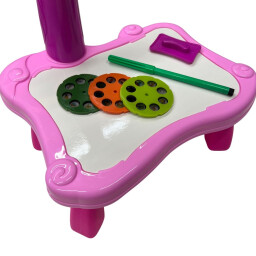 طاولة الرسم التعليمية بالبروجكتر للأطفال مع 24 رسمة و12 قلم تلوين مائي Kids Projector Drawing Table with 24 Patterns & 12 Water Color Pens