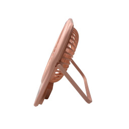مروحة مكتبية مع حامل هاتف عملية وبشكل انيق عصري A stylish and modern desk fan with a built-in phone holder