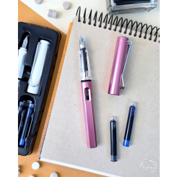 قلم حبر سائل ذكي Smart fountain pen