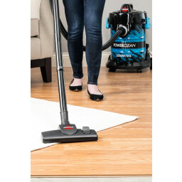 بيسيل باوركلين – مكنسة برميل – 21 لتر – 2000 واط – جاف ورطب – موديل 2027E – أزرق Bissell PowerClean Drum Vacuum Cleaner – 21L – 2000W – Wet & Dry – Model 2027E – Blue