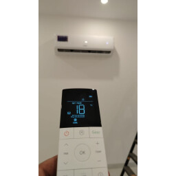 سبلت يونيفا البريطاني 1طن العملاق| طاقة شمسية | ٥ مراحل تحكم Univa British 1 Ton Giant Split Air Conditioner | Solar Powered | 5 Stage Control