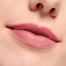 أحمر شفاه كريمي مات سوفليه BLUR Soufflé Matte Lip Cream
