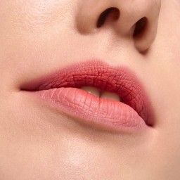 أحمر شفاه كريمي مات سوفليه BLUR Soufflé Matte Lip Cream