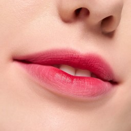 أحمر شفاه كريمي مات سوفليه BLUR Soufflé Matte Lip Cream