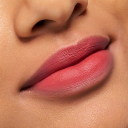 أحمر شفاه كريمي مات سوفليه BLUR Soufflé Matte Lip Cream