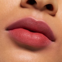 أحمر شفاه كريمي مات سوفليه BLUR Soufflé Matte Lip Cream