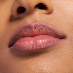 قلم تحديد الشفاه مطفي Matte Comfort Lip Liner