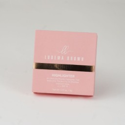 إضاءة وجه مضغوطة Silky Touch Highlighter