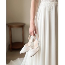 حذاء زفاف خشادو من ليلو بالدانتيل الفرنسي والدبان الطبي - كعب 10 سم LILO Hasadu French Lace Bridal Shoes - 10 cm