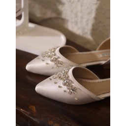 حذاء عرائسي فلات للزفاف والمناسبات بدبان طبي - موديل ليلي من ليلو LILO Lily Crystal Bridal Shoes - Flat