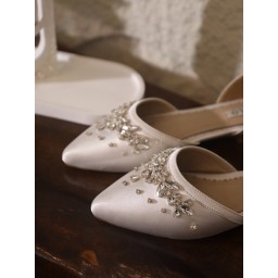 حذاء عرائسي فلات للزفاف والمناسبات بدبان طبي - موديل ليلي من ليلو LILO Lily Crystal Bridal Shoes - Flat