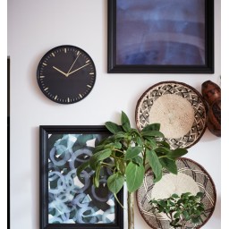 ساعة الحائط Clock