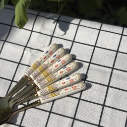 ملاعق طعام Spoons