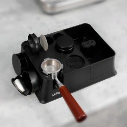 محطة وقاعدة كبس القهوة "ليبريسو" مقاس 51-58 ملم لتنظيم البورتfilter وأدوات البار LePresso 51-58mm Coffee Tamping Station with Premium Silicone Mat & Smart Barista Tool Organizer