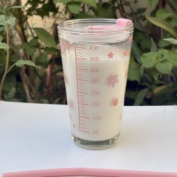 كوب مع قصبة Cup with straw