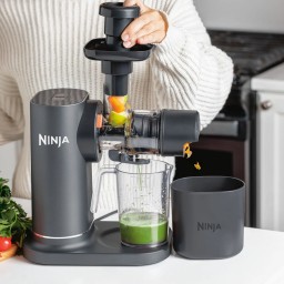 عصارة نينجا بالعصر البارد Ninja Cold press JC151