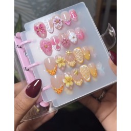 دفتر ومنظم ألبوم شفاف لحفظ وعرض الأظافر الاصطناعية (Press-on Nails) Clear Binder Album Display & Storage Book for Press-on Nails