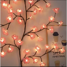شجرة الورد المضيئة The luminous rose tree
