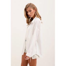 قميص كتان أبيض فضفاض بجيب واحد - 20153 20153 Single Pocket Oversize Linen Shirt - White