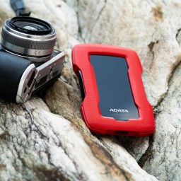 محرك الأقراص الصلبة الخارجي المحمول ADATA HD330 سعة 2 تيرابايت – أحمر، 2.5 بوصة، مقاوم للصدمات ADATA HD330 2TB Portable External HDD – Red, 2.5 Extrenal  Shock-Resistant