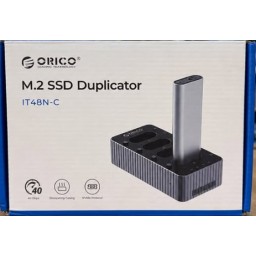 جهاز ORICO لاستنساخ أقراص M.2 NVMe SSD بأربع فتحات – IT48N-C ORICO IT48N-C 4-Bay M.2 NVMe SSD Duplicator – USB4 40Gbps
