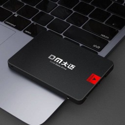 قرص تخزين داخلي DM F6 SSD سعة 512 جيجابايت مقاس 2.5 بوصة DM F6 512GB 2.5-Inch SATA Solid State DriveDM F6 512GB 2.5-Inch SATA Solid State Drive