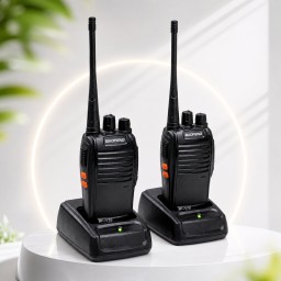جهاز اتصال لاسلكي محمول ثنائي الاتجاه - HF/VHF، 16 قناة، بطارية ليثيوم أيون، DSP، VOX، CTCSS/DCS Portable Two-Way Radio HF/VHF Walkie Talkie, 16 Channels, Li-ion Battery, DSP, VOX, CTCSS/DCS