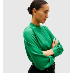قميص نسائي بأكمام طويلة وياقة V وقماش الفيسكوز Women’s Long-sleeve V-neck Viscose Shirt
