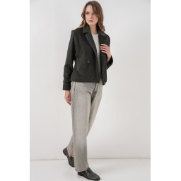 جاكيت نسائي قصير من الكاشيه 0725 - أنثراسيت Women's Short Cachet Jacket 0725 - Anthracite