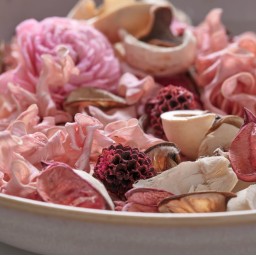 ورد مجفف معطر Dry Scented Flowers
