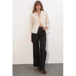قميص نسائي واسع فضفاض (أوفرسايز) منقط مع جيب Women Oversized Polka Dot Shirt with Pocket
