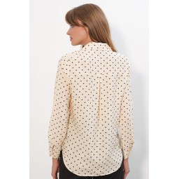 قميص نسائي واسع فضفاض (أوفرسايز) منقط مع جيب Women Oversized Polka Dot Shirt with Pocket