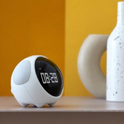 ساعة ايموجي Emoji Clock