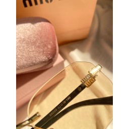 نظارات شمسية نسائية Sunglasses