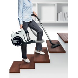 مكنسة كهربائية بوش بقوة 700W – أبيض وأسود Bosch BGS05A222 Vacuum Cleaner - 700W - White and Black