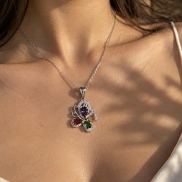 قلادة فراشة الأحجار الملكية Royal Gemstone Butterfly Necklace