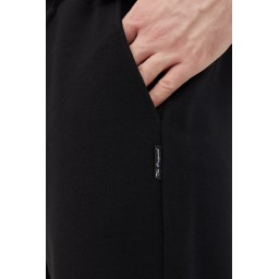 بنطلون رياضي رجالي أسود بخصر مطاطي وقصة مستقيمة مع جيب خلفي وتفاصيل ملصق Men's Black Straight Leg Sweatpants with Elastic Waist, Back Pocket & Label Detail