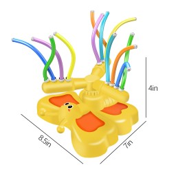 رشاش مياه صيفي يحول الحديقة إلى عالم ممتع A summer water sprinkler that turns the garden into a world of fun.