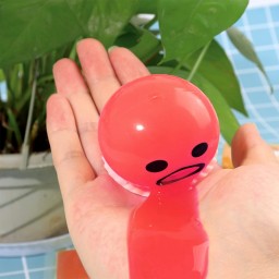 أربع بيضات مقالب للضحك والمرح العائلي Four eggs for pranks and family fun.