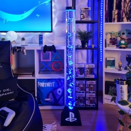 مصباح بلايستيشن آيكون إكس إل المتدفق مع فقاعات مائية وتحكم عن بعد من بالادون Paladone PlayStation Icons XL Flow Lamp (122cm)