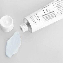 كريم دكتور ألثيا 147 لترميم حاجز البشرة Dr. Althea 147 Barrier Cream packaging and tube,